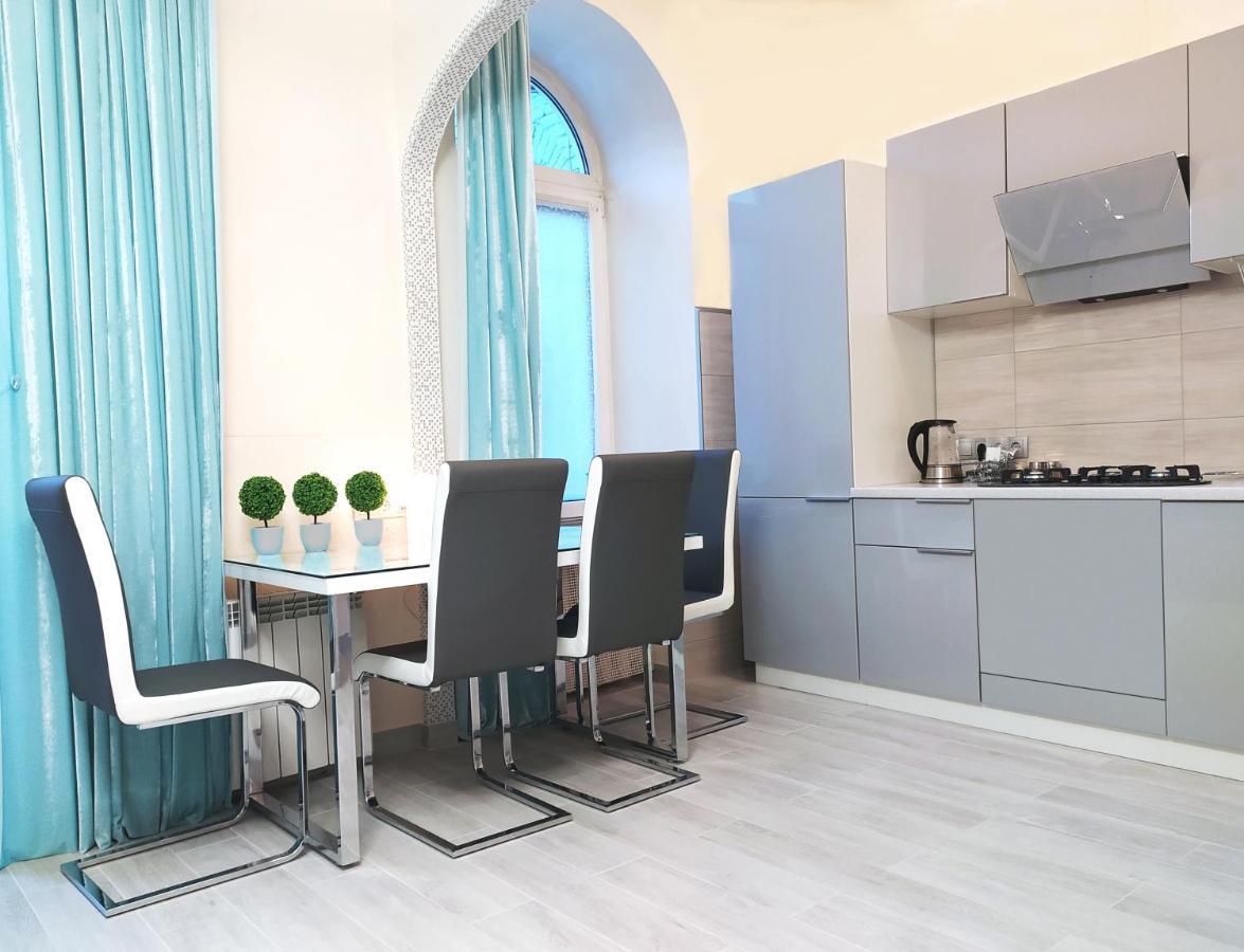 Apartment Luxury Centre Located Киев Экстерьер фото